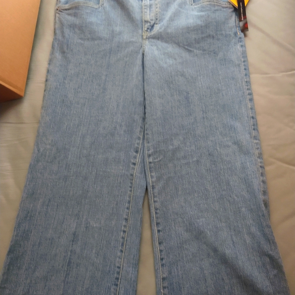Venezia jeans new size 3